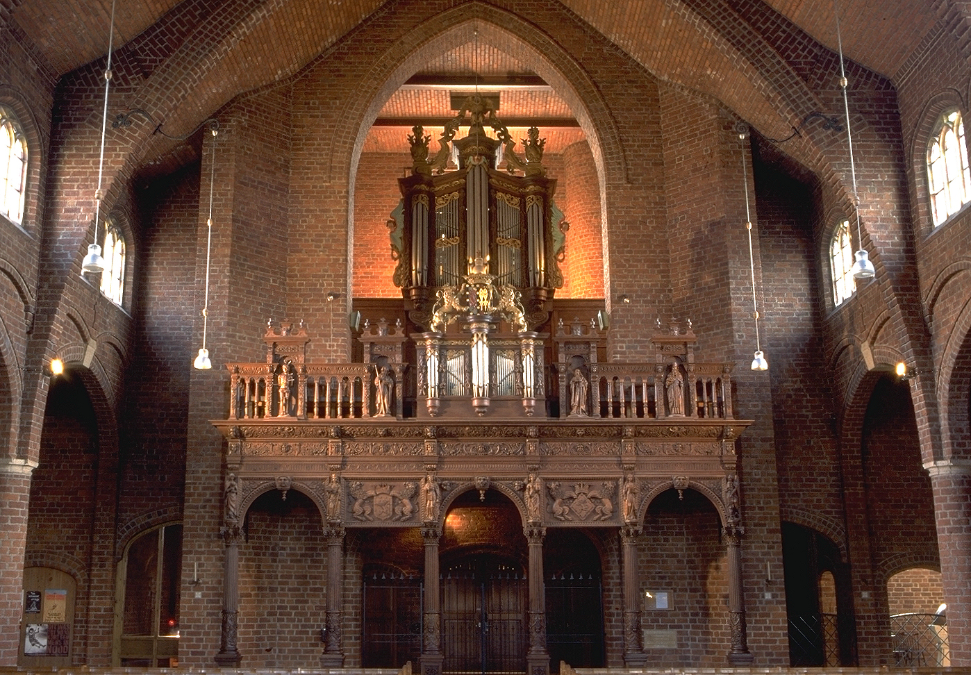 [Foto van het orgel in de St. Petrusbasiliek van Boxmeer (Door Wim Goossens, CC BY-SA 3.0)](https://commons.wikimedia.org/w/index.php?curid=4145454)